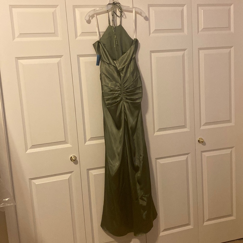 David bridal Galina signature dress in size 10 - olive green